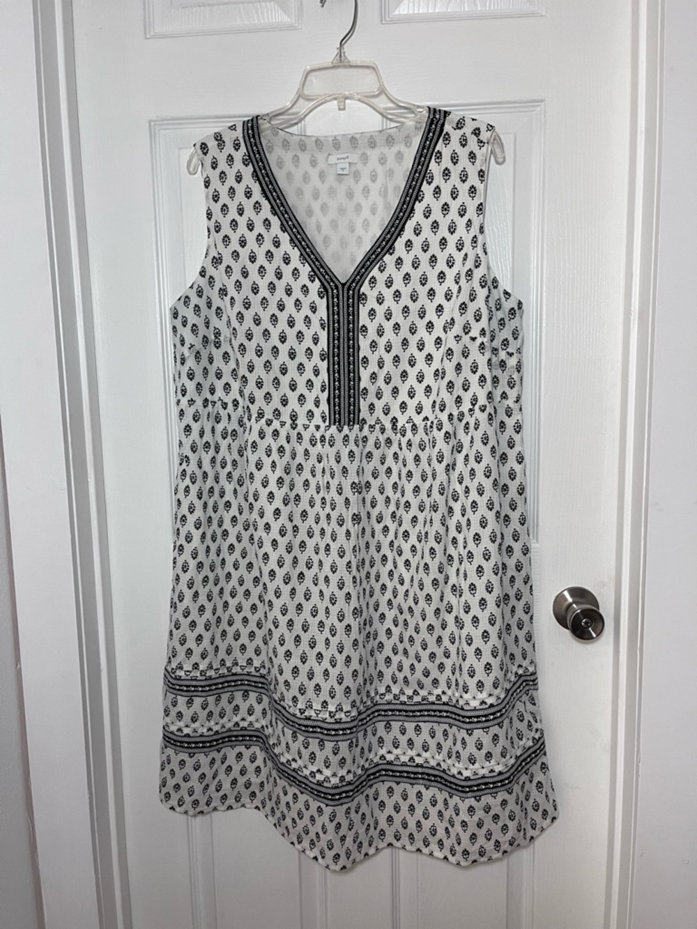 Pure Jill by J. Jill Sleeveless 100% Cotton Black & White Printed V-Neck Dress